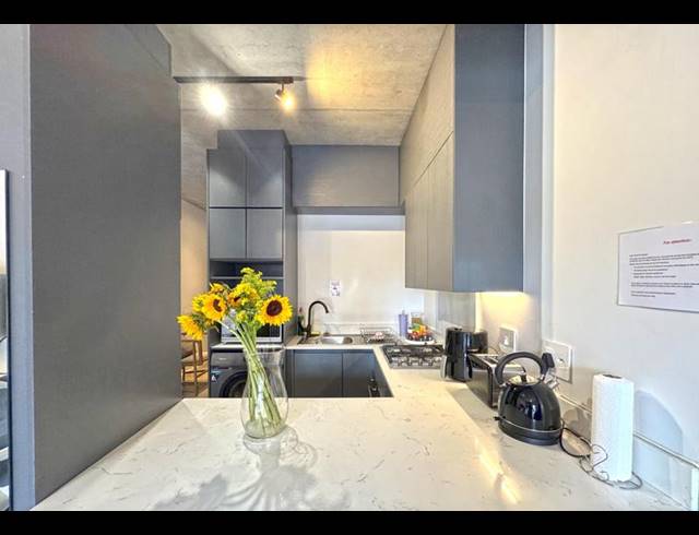 2 BEDROOM APARTMENT FOR SALE IN HYDE PARK